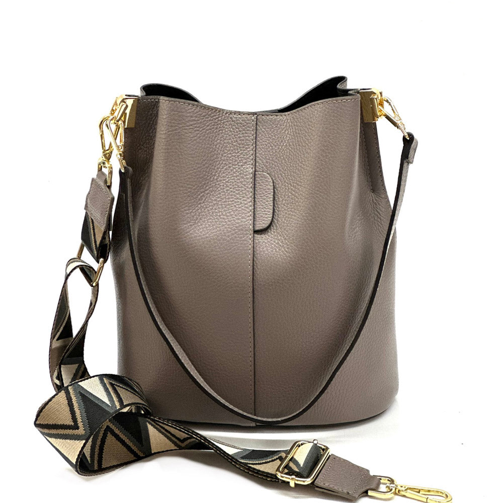 Maddalena GM leather bucket bag - Made In Italy