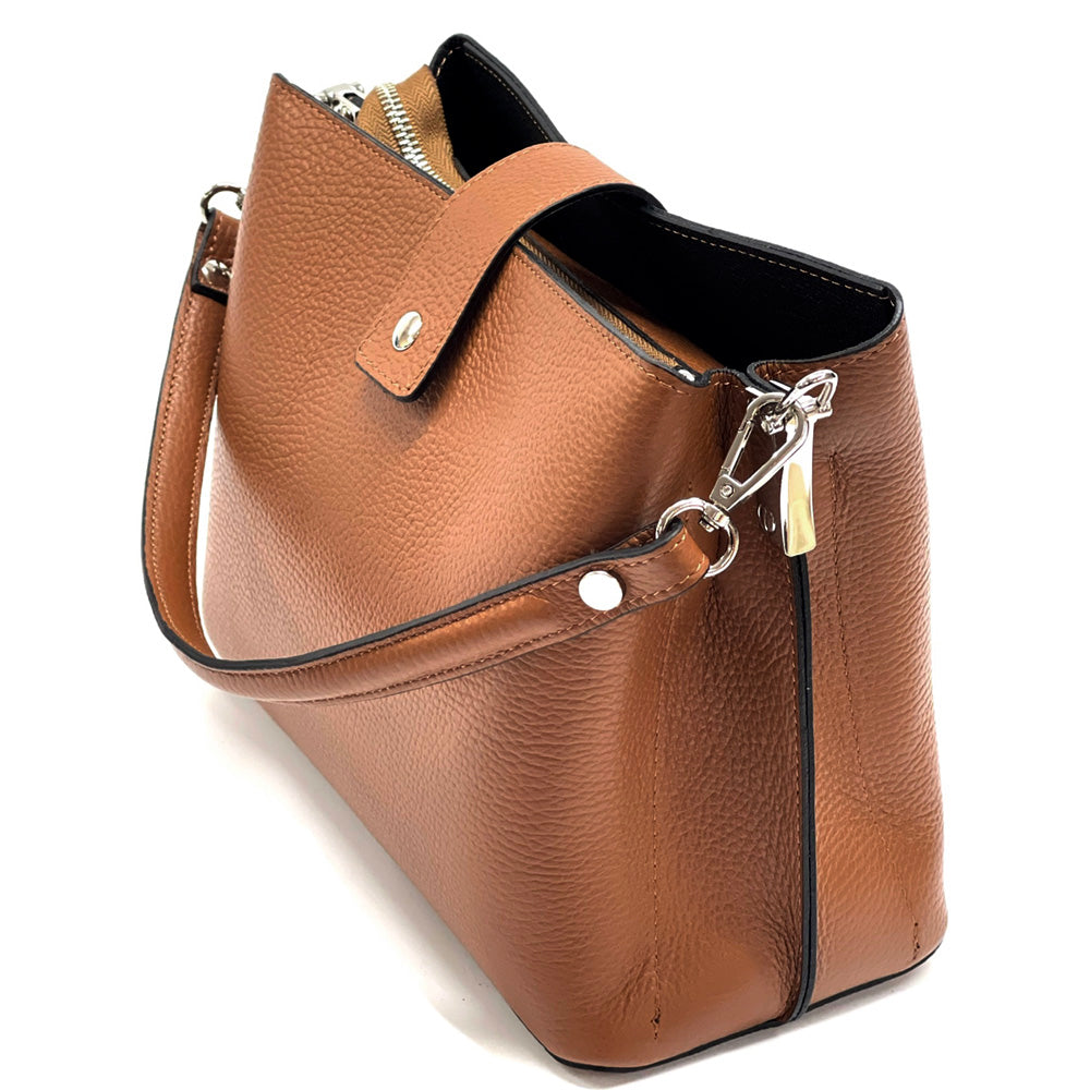 Kristen T leather shoulder bag - Made In Italy