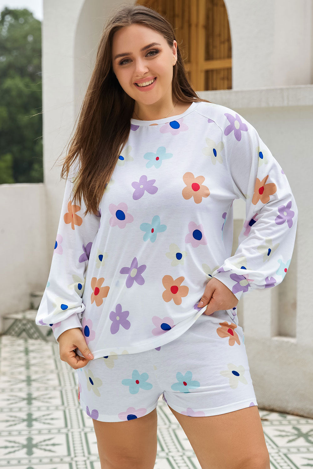 Plus Size Flower Print Raglan Pullover and Shorts Outfit