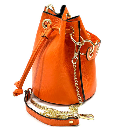 Eileen leather bucket bag - Made In Italy