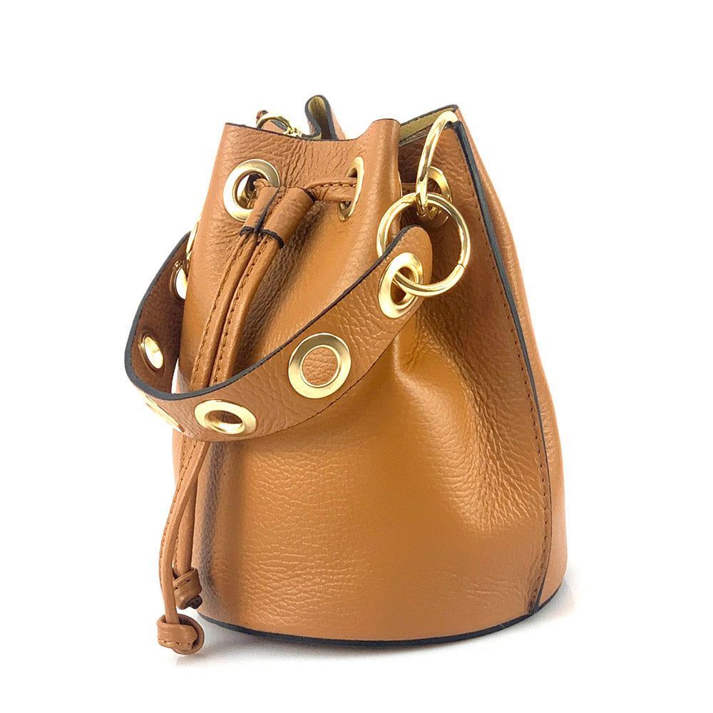 Eileen leather bucket bag - Made In Italy