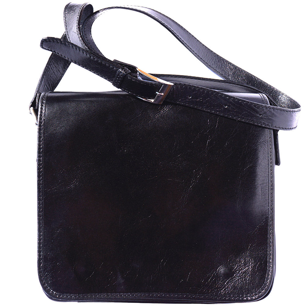 Christopher Messenger Bag in Vegetable Tanned Cow Leather - Made In Italy