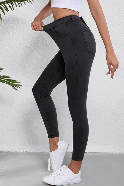 Black slim-fit ankle-high waist jeans