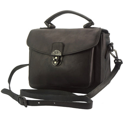 Montaigne GM vintage leather Handbag - Made In Italy