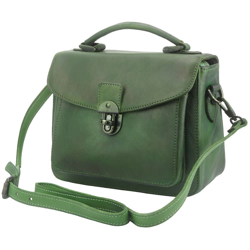Montaigne GM vintage leather Handbag - Made In Italy