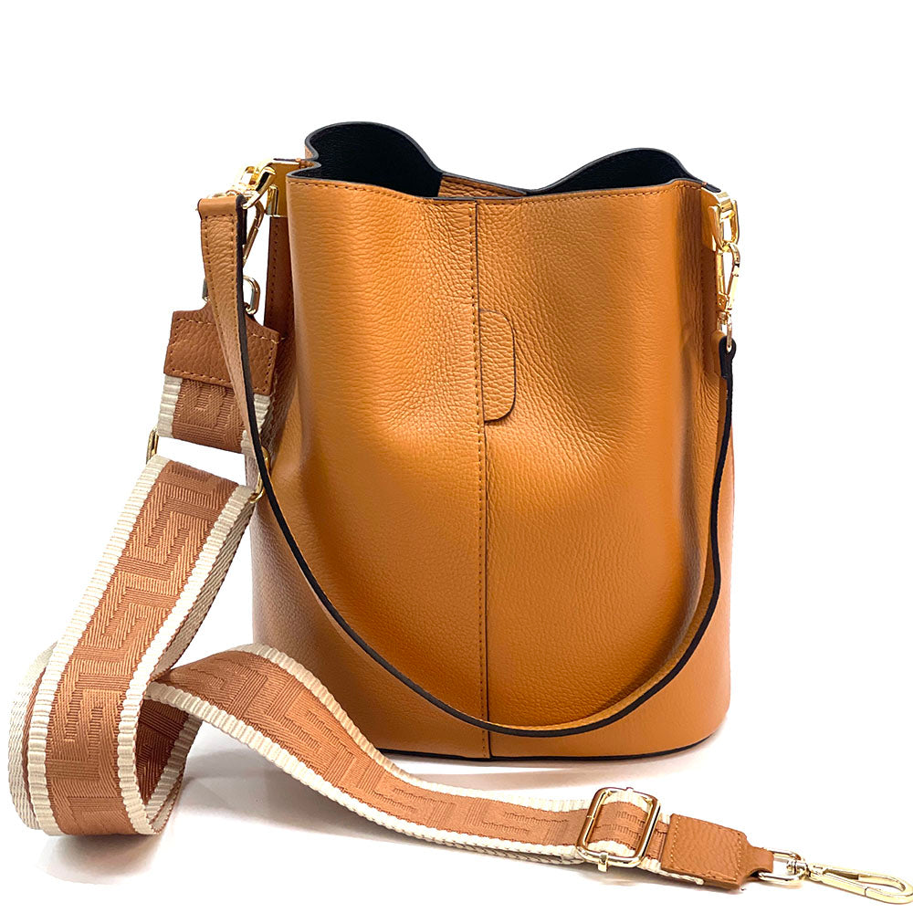 Maddalena GM leather bucket bag - Made In Italy