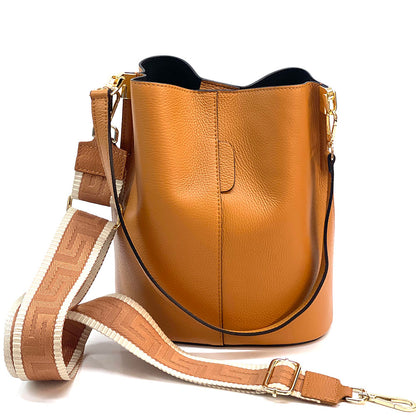 Maddalena GM leather bucket bag - Made In Italy
