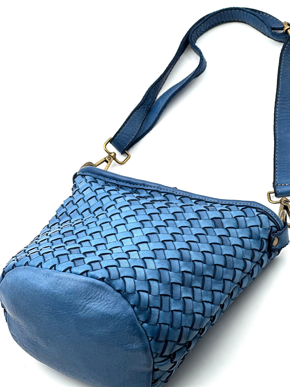 Terenzia Cow Leather Woven Bucket Crossbody Bag - Made In Italy