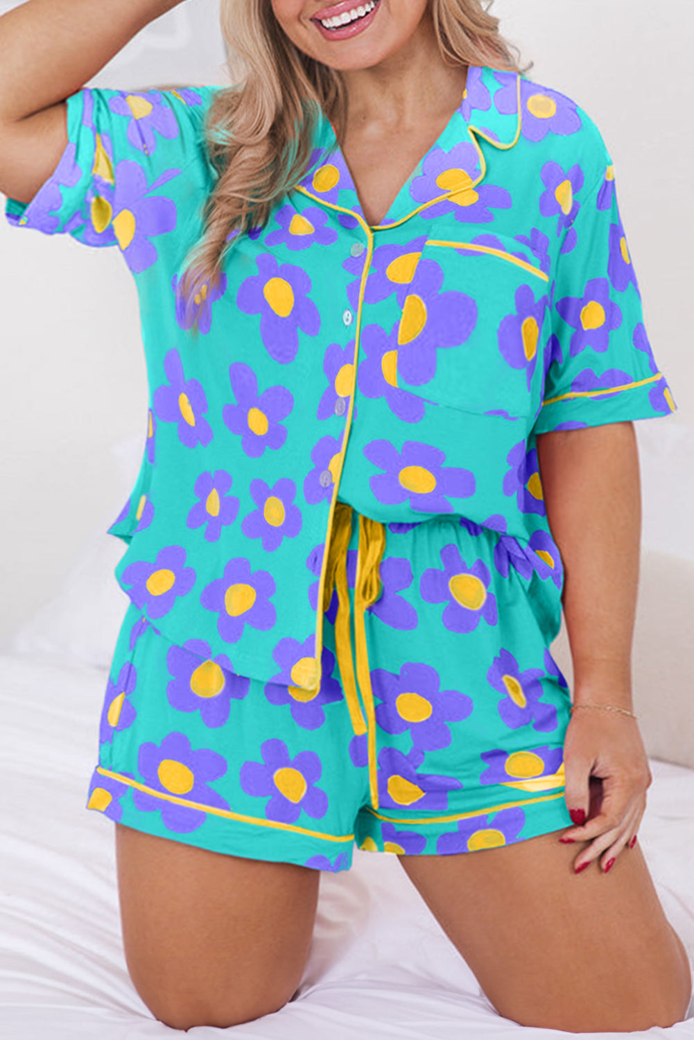 Cute Flower Print Contrast Trim Plus Size Short PJ Set