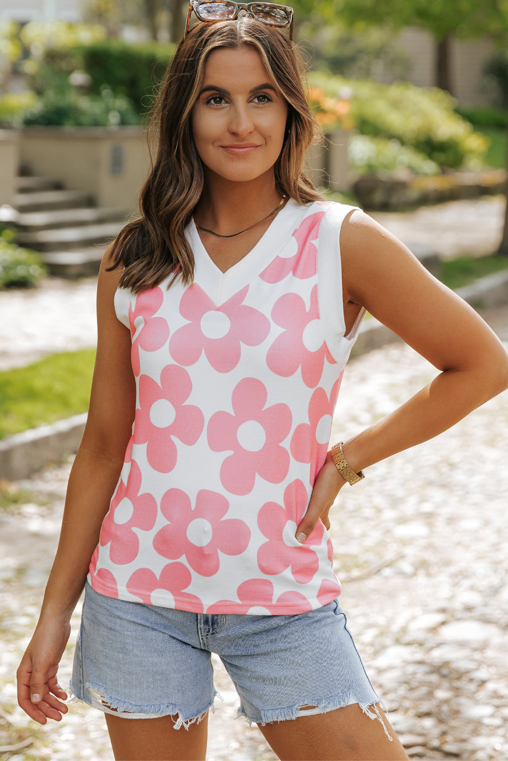 Charming Pink Floral Knitted V-Neck Sleeveless Tank Top