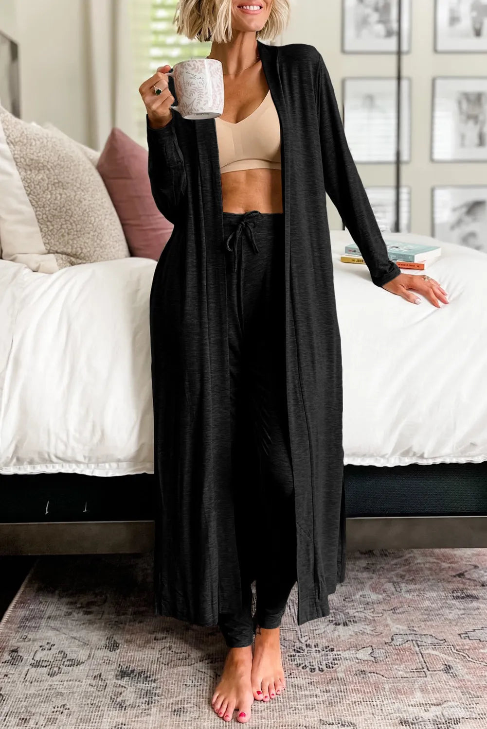 Lounge Wear: Long-Sleeved Cardigan with an Open Front and Pants